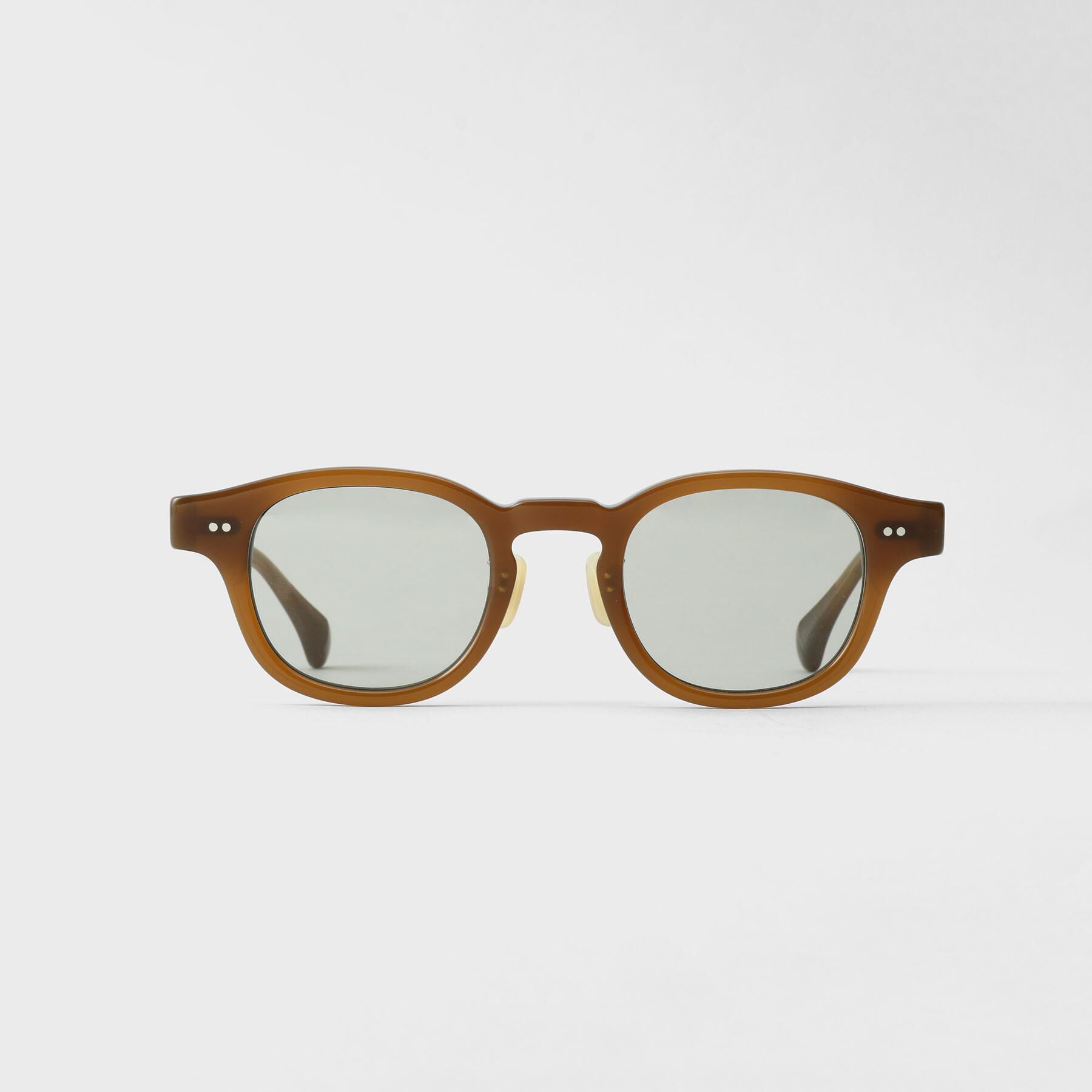 TAKEO KIKUCHI「【TAKEO KIKUCHI &times; THE BEDFORD HOTEL】ウェリントンフレーム サングラ」|メガネ|モカブラウン(042