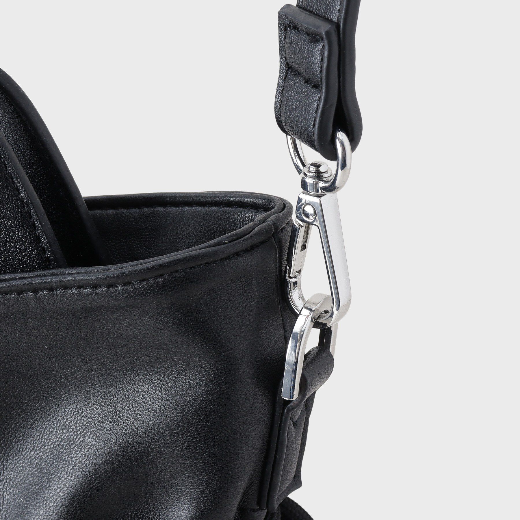 tk.TAKEO KIKUCHI「【2WAY】パンチングドロストバッグ」|ショルダー・メッセンジャー|