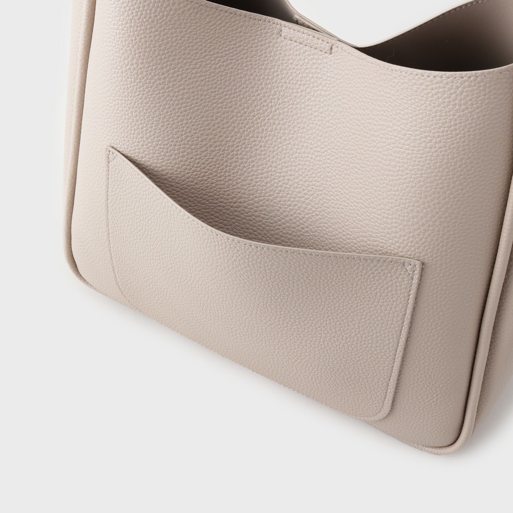 index「【A4サイズ収納可能】コインチャーム付きトートバッグ」|トートバッグ|