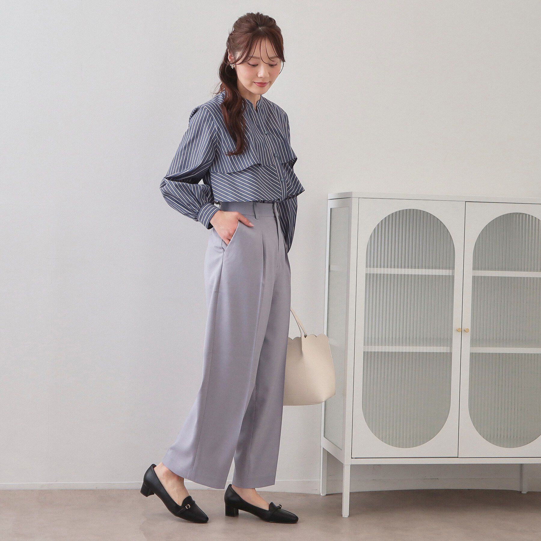 index「フリルキーネックシャツ【洗濯機OK/イージーアイロン/防シワ】《XS-LL/7col》」|シャツ・ブラウス|