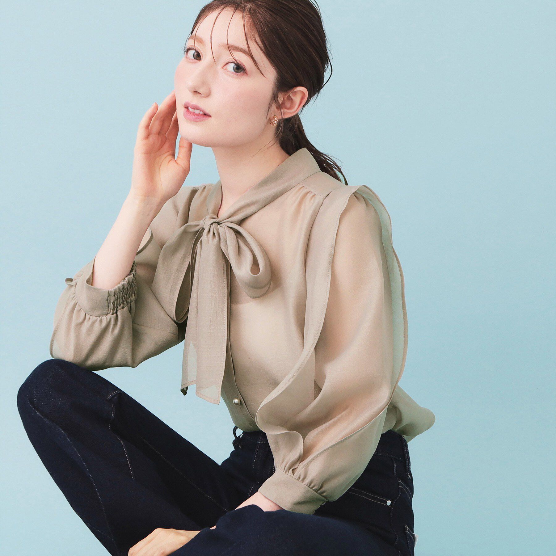 index「オーガンシアーリボンフリルブラウス【洗濯機OK/イージーアイロン】」|シャツ・ブラウス|ベージュ(052)
