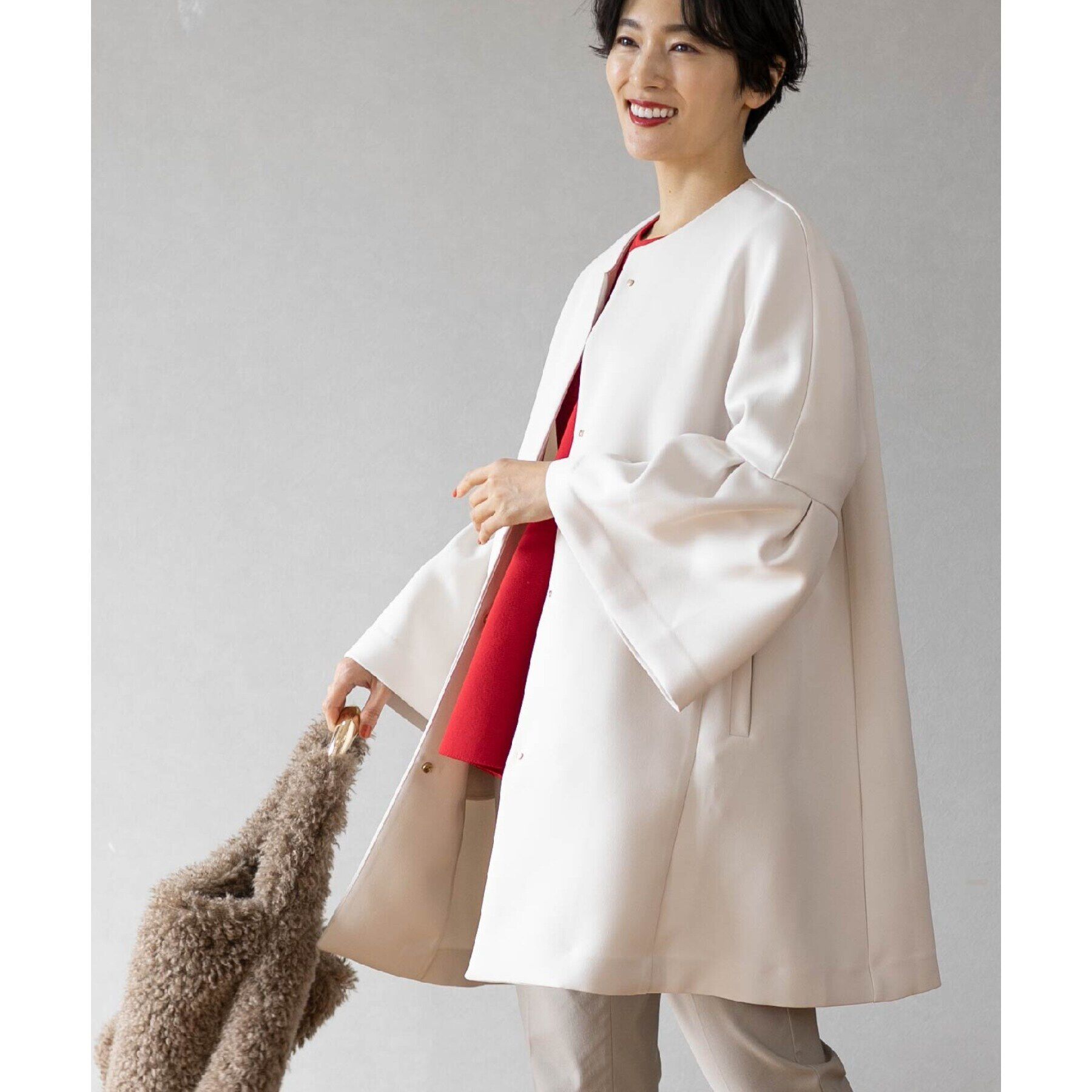 OPAQUE.CLIP「フレアスリーブミドルコート【洗える】」|ノーカラーコート|オフホワイト(003