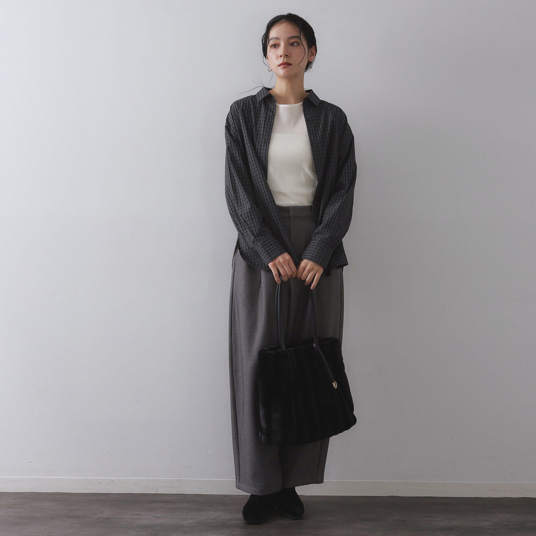 OPAQUE.CLIP「【A4サイズ対応／マチ付き】ストライプフェイクファートートバッグ」|トートバッグ|