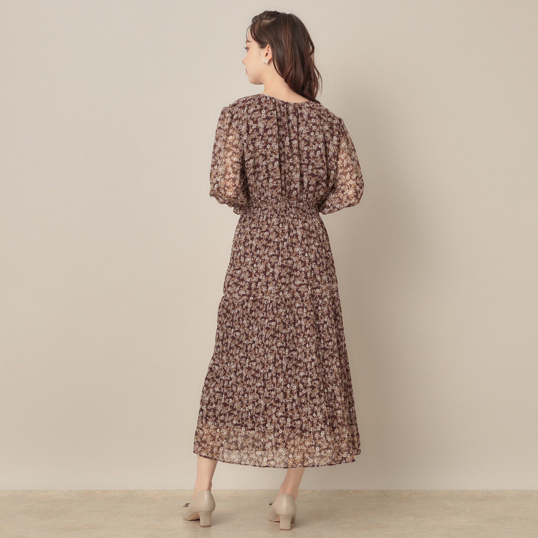 Couture broach「【一枚で着映える・花柄・通勤】前後2WAYシフォン楊柳小花ワンピース」|ワンピース|