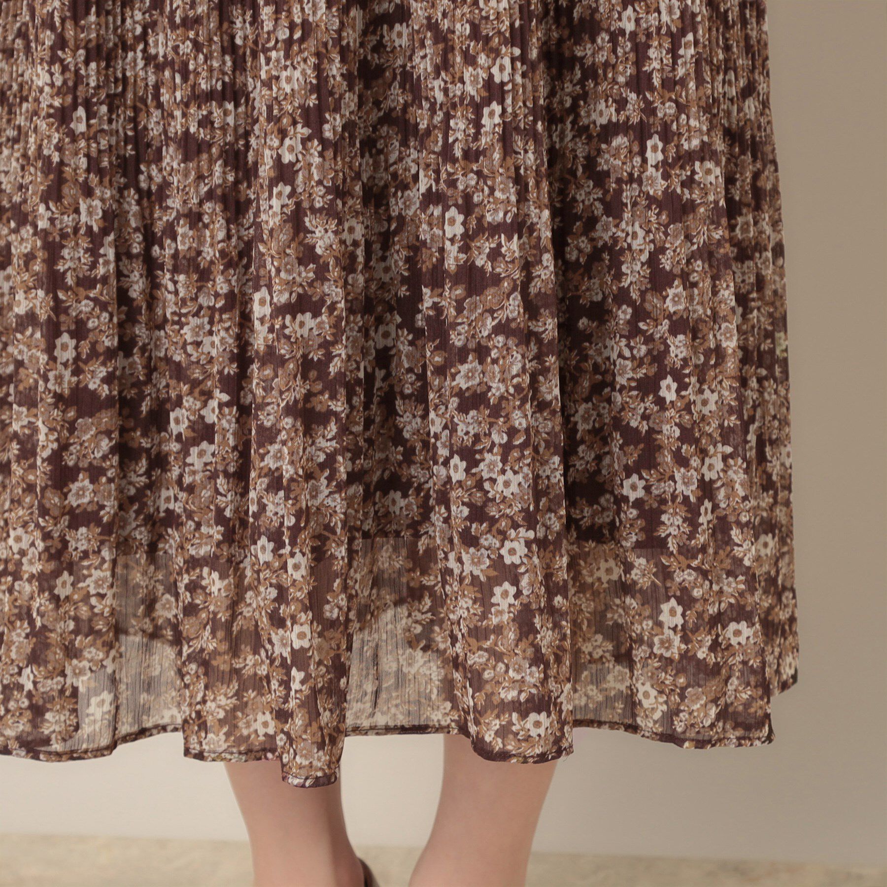 Couture broach「【一枚で着映える・花柄・通勤】前後2WAYシフォン楊柳小花ワンピース」|ワンピース|