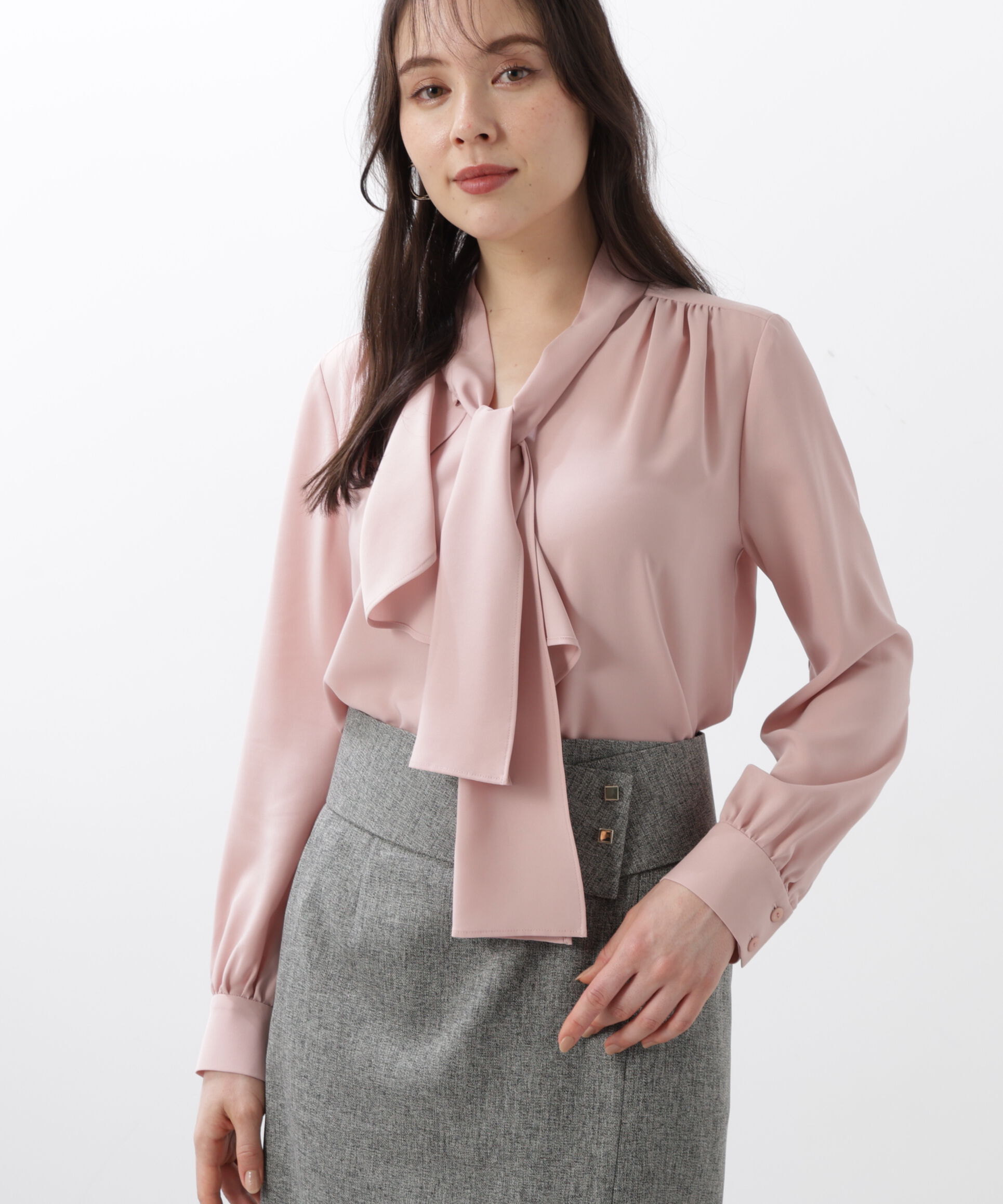  「［WEB/店舗限定カラー］ラッフルアクセントボウタイブラウス」|シャツ・ブラウス|ピンク