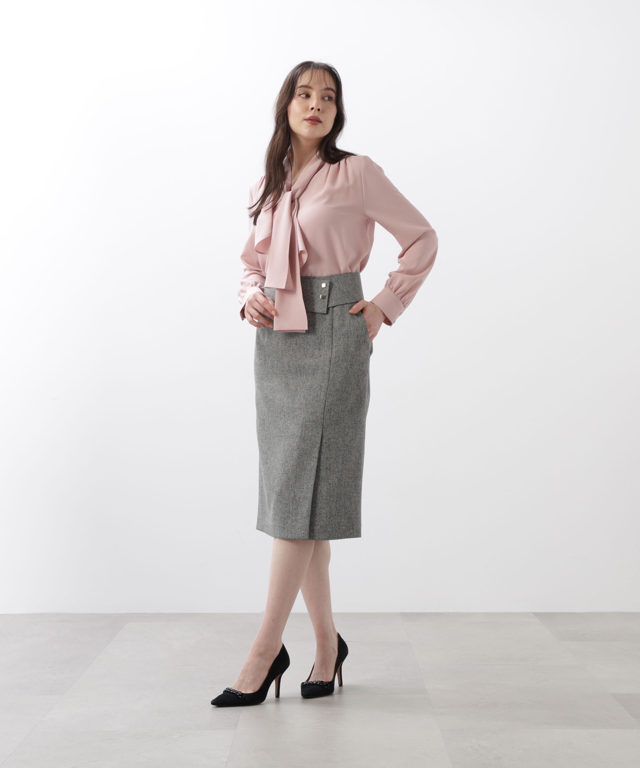  「［WEB/店舗限定カラー］ラッフルアクセントボウタイブラウス」|シャツ・ブラウス|