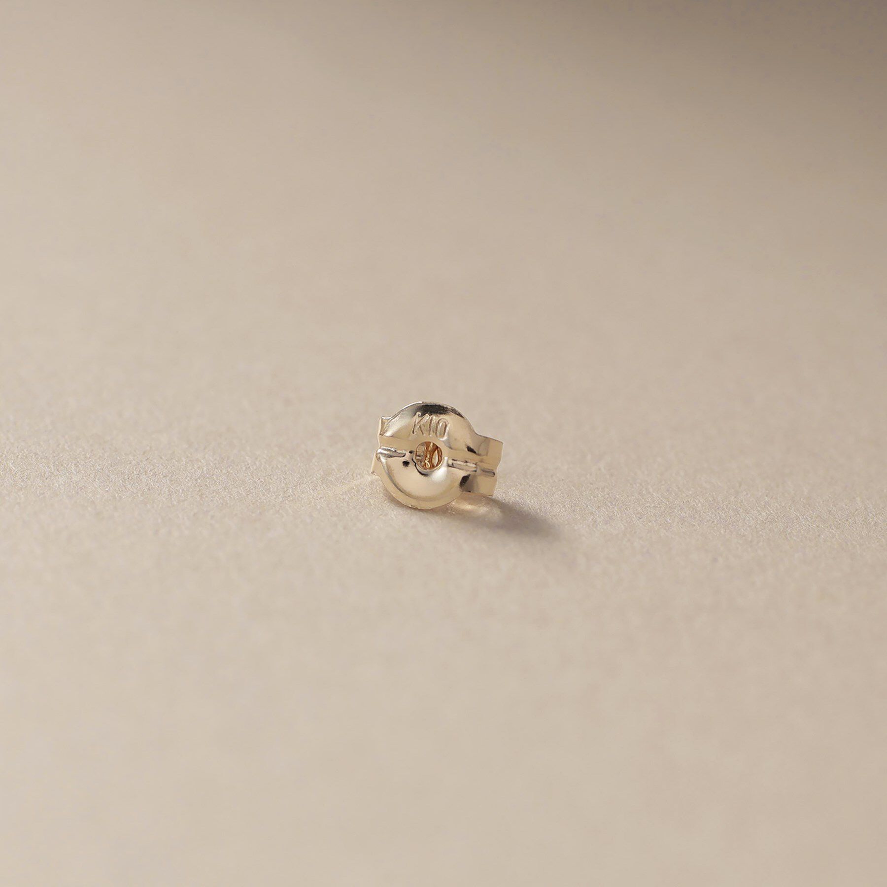 COCOSHNIK「K10ピアスキャッチ」|その他|