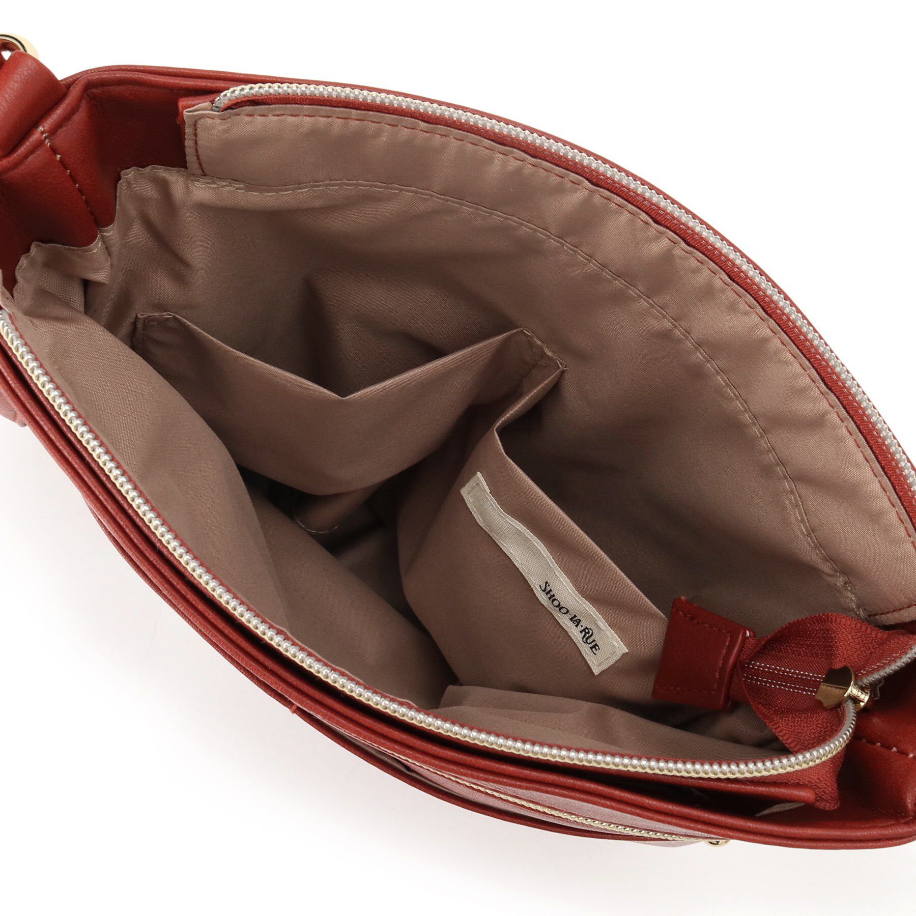 SHOO･LA･RUE「スマートながらしっかり入る アオリポケットが魅力のショルダーバッグ」|ショルダー・メッセンジャー|