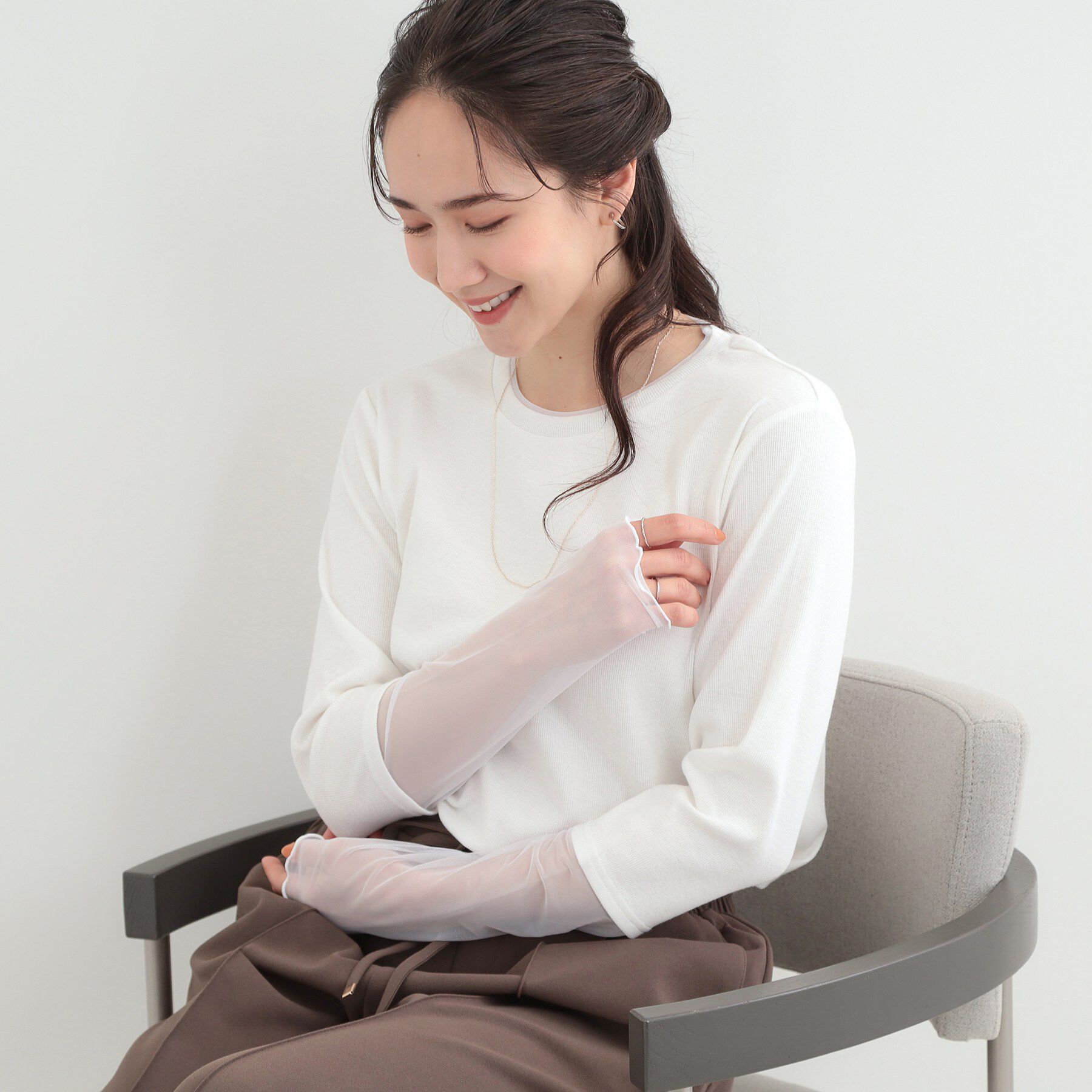 SHOO･LA･RUE「【S-LL】レイヤードスタイルに チュール切替ロンT」|Tシャツ・カットソー|ホワイト(001)