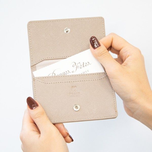 PEDIR「PEDIR(ペディール) ネームカードケース プリズム」|名刺入れ・カードケース|