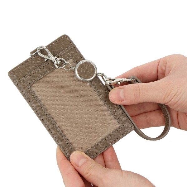 PEDIR「PEDIR(ペディール) リール付シングルパスケース プリズム」|定期入れ|