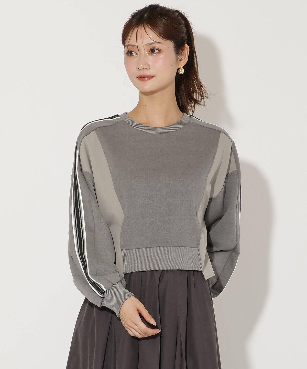 アンドクチュール「ライン入り裏毛トップス」|Tシャツ・カットソー|グレー