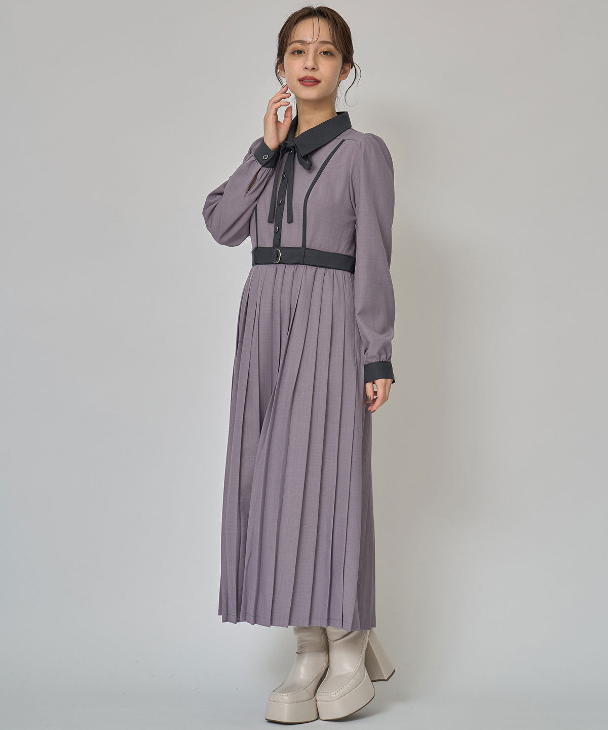 REDYAZEL「クラシカルバイカラーラインリボンタイプリーツロングワンピース」|ワンピース|