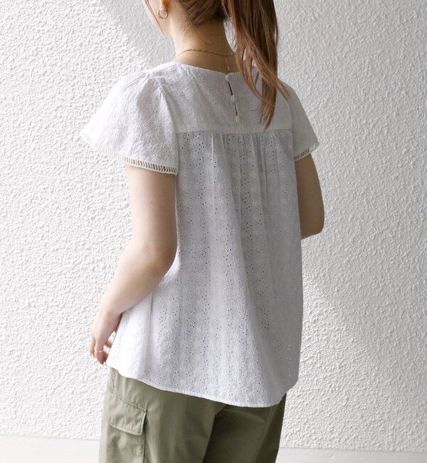 SHIPS any「SHIPS any:〈洗濯機可能〉エンブロイダリー シャンブレー フレア ギャザー ブラウス」|シャツ・ブラウス|