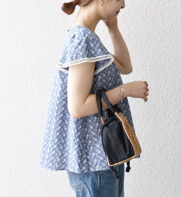 SHIPS any「SHIPS any:〈洗濯機可能〉エンブロイダリー シャンブレー フレア ギャザー ブラウス」|シャツ・ブラウス|