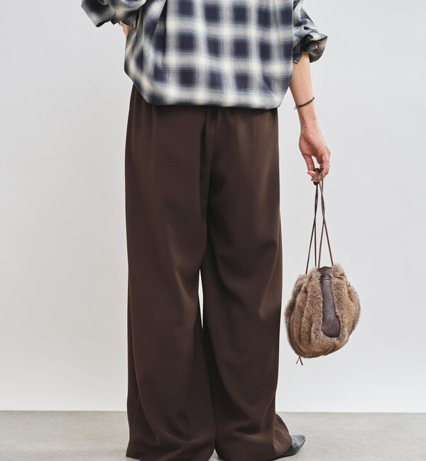  「【ウォッシャブル】【シーズンレスで使える】タックワイドスラックス」|チノ|