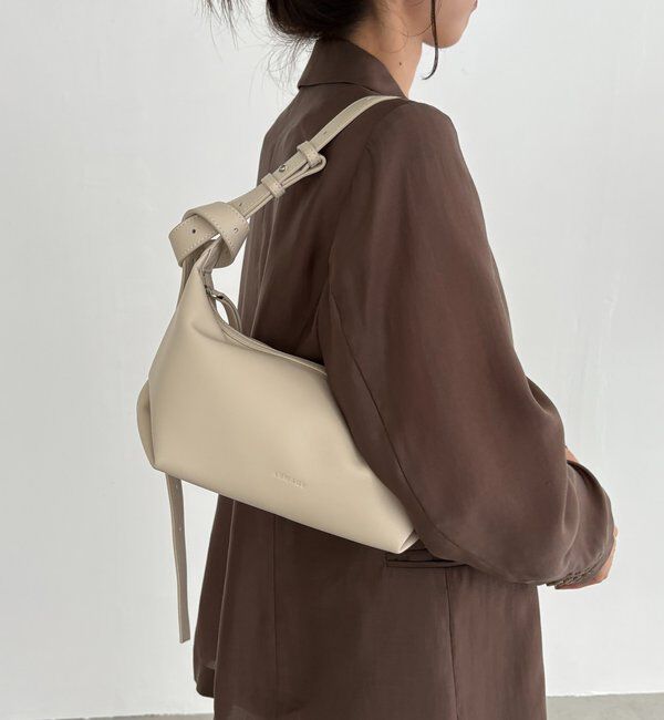  「【新色キャメル/人気のため再入荷/軽量/大容量】ロールハンドルバッグ」|トートバッグ|