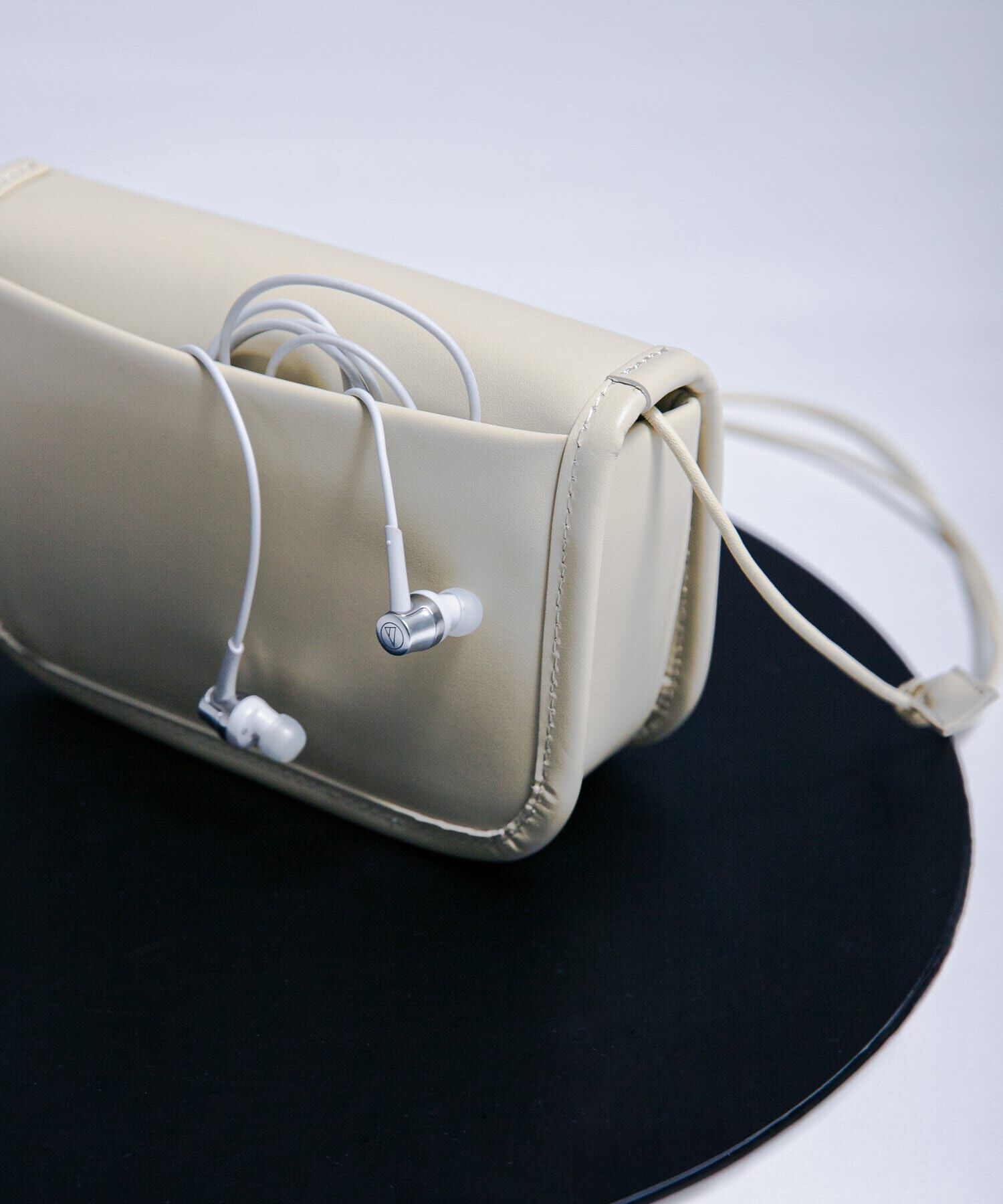 URBAN RESEARCH「『別注』ITTI&times;URBAN RESEARCH　MICHELLE ERRAND POUCH」|ショルダー・メッセンジャー|