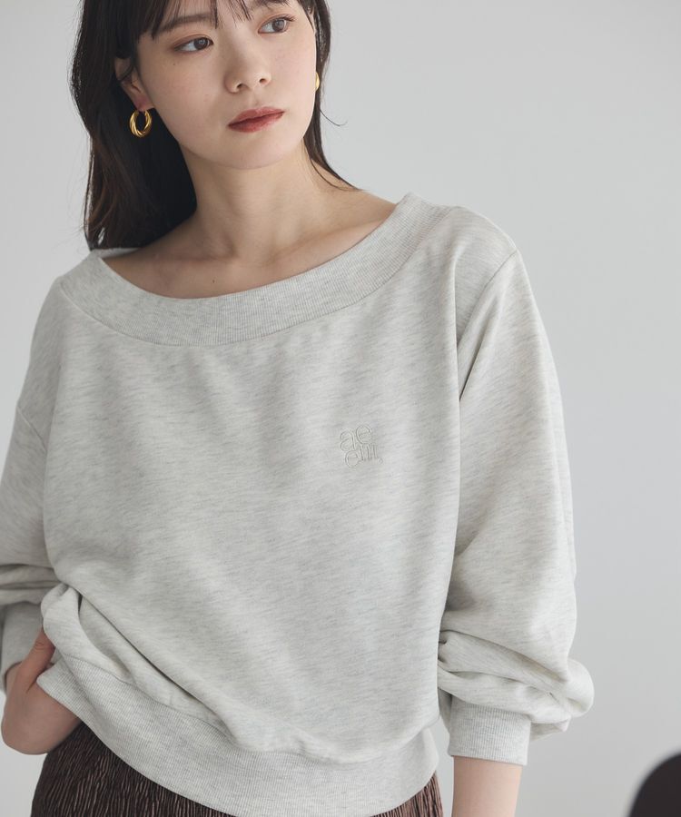 earth music&ecology「ショート丈ワンポイント刺繍オフショルスウェット」|スウェット・ジャージ|