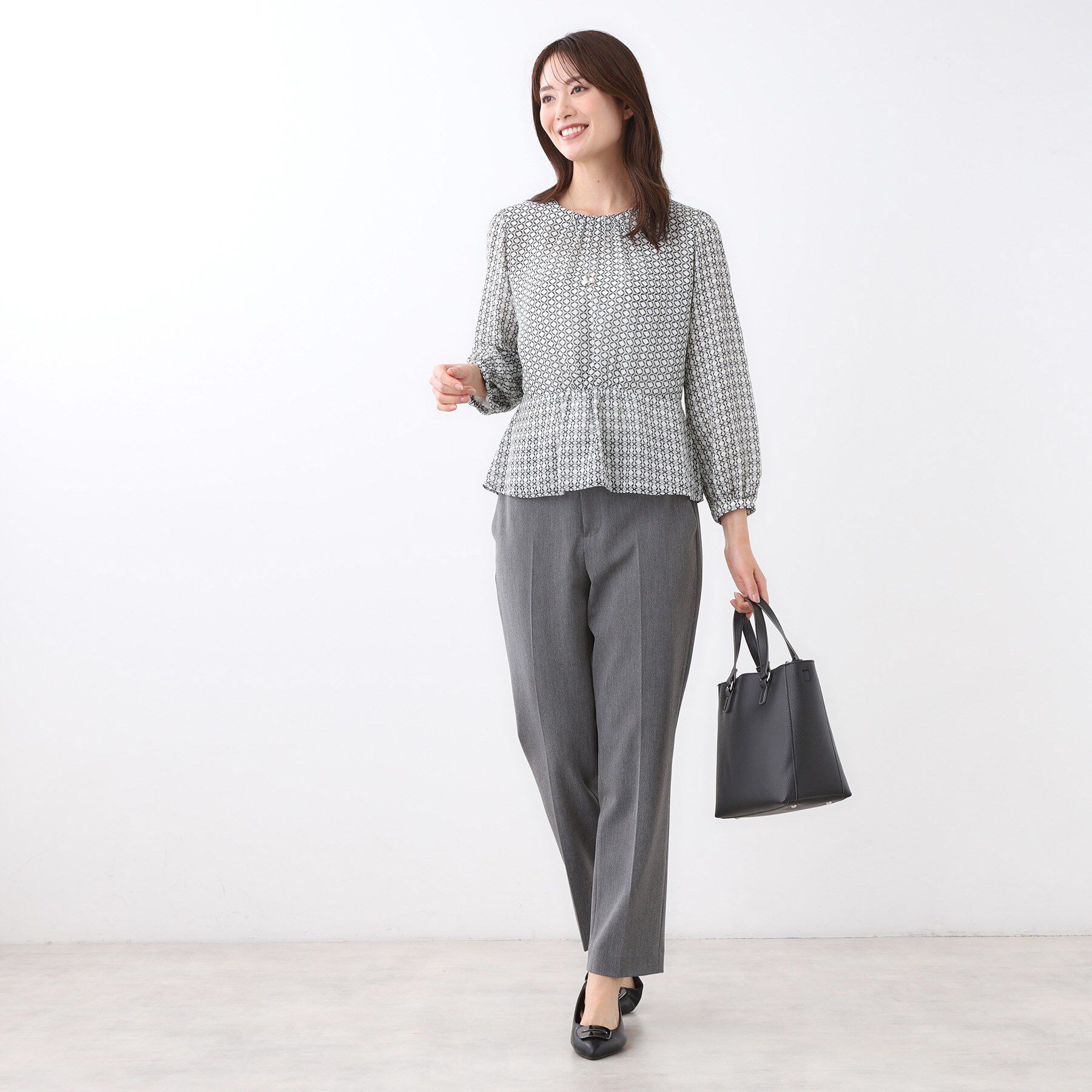 Reflect「【きちんと見え／セットアップ可／通勤におすすめ◎】ペプラムプリントブラウス」|シャツ・ブラウス|