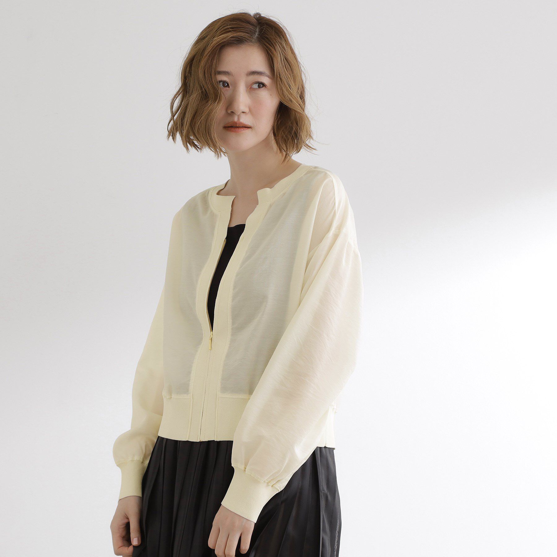 grove「軽やかに秋先取り　ブルゾン感覚で着られるカーディガン」|ブルゾン・スタジャン|オフホワイト(003