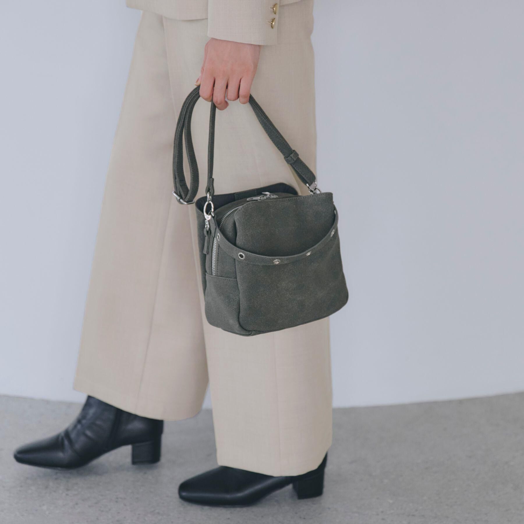 grove「スクエアハトメダブルショルダー」|ショルダー・メッセンジャー|