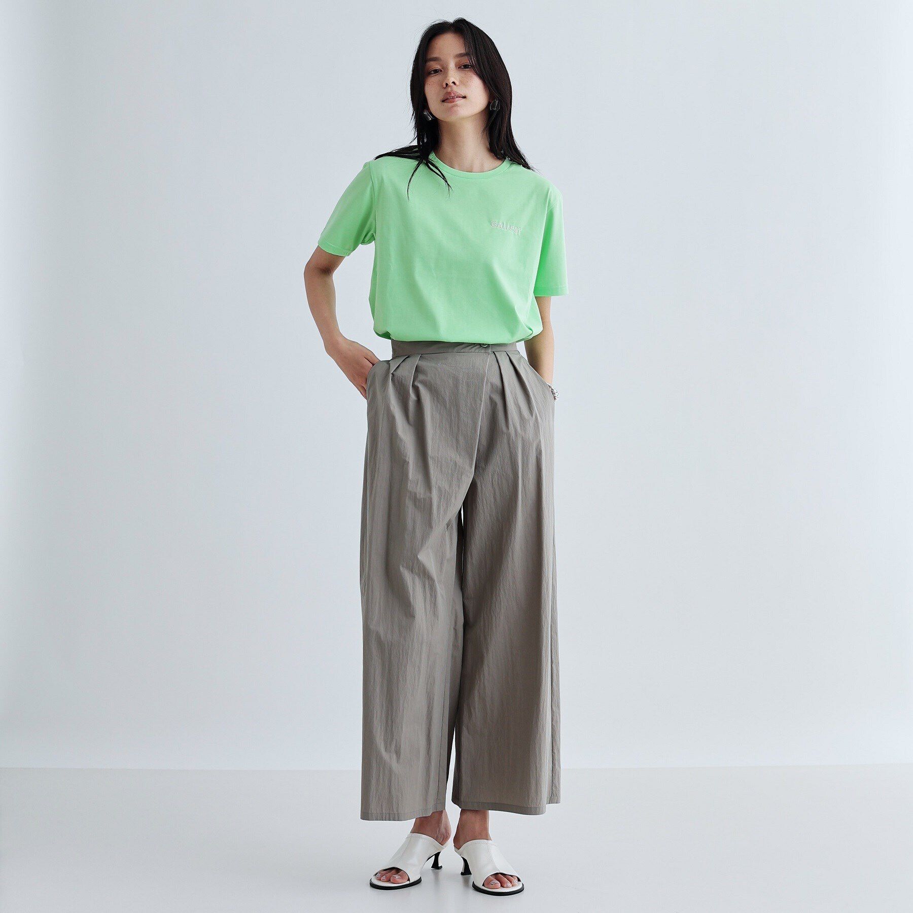 GALLEST「クロップド丈ロゴTシャツ」|Tシャツ・カットソー|