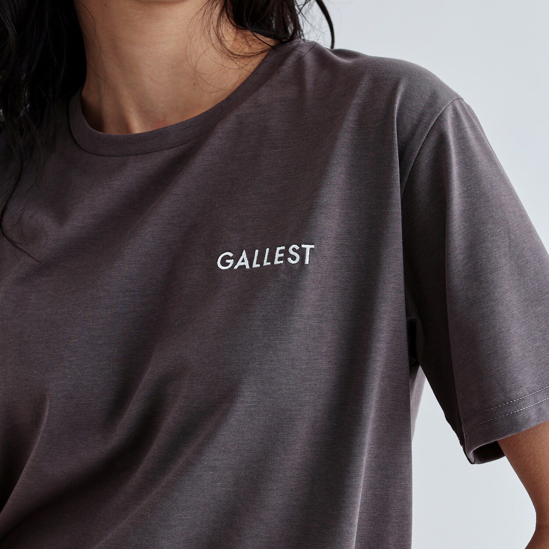 GALLEST「クロップド丈ロゴTシャツ」|Tシャツ・カットソー|