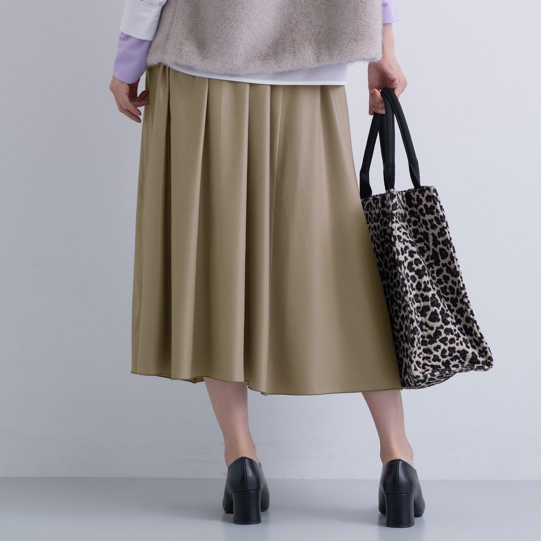 INDIVI「レザー調ギャザースカート」|スカート|