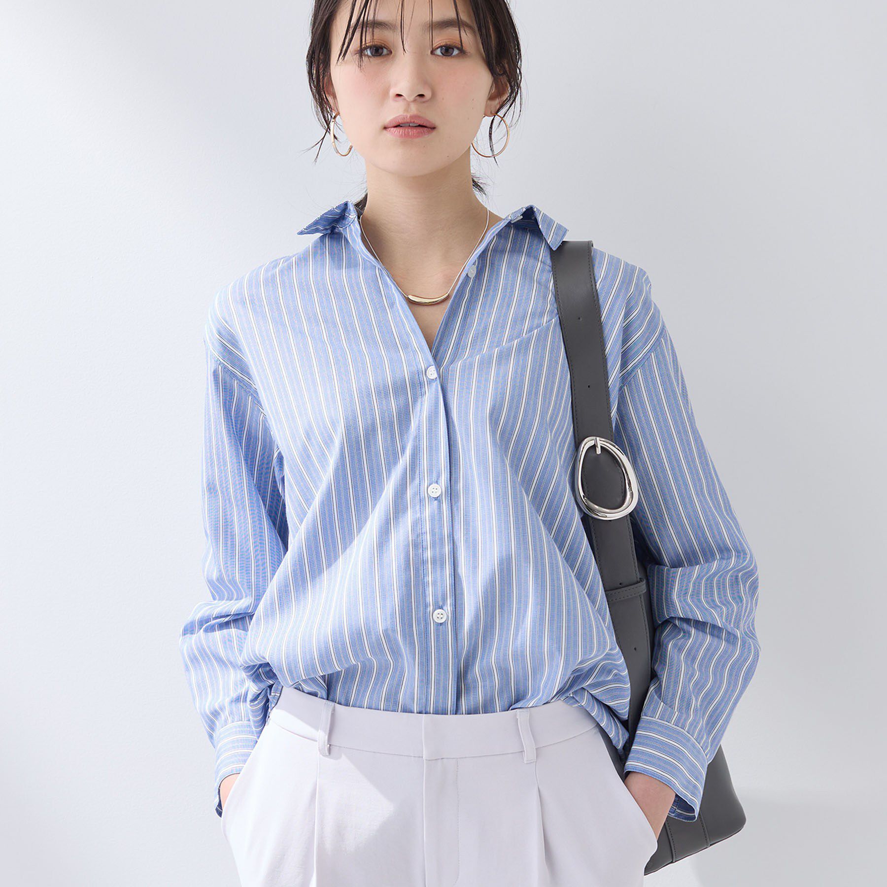 INDIVI「【羽織りとしても活躍】ベーシックレギュラーシャツ」|シャツ・ブラウス|ブルー(391)