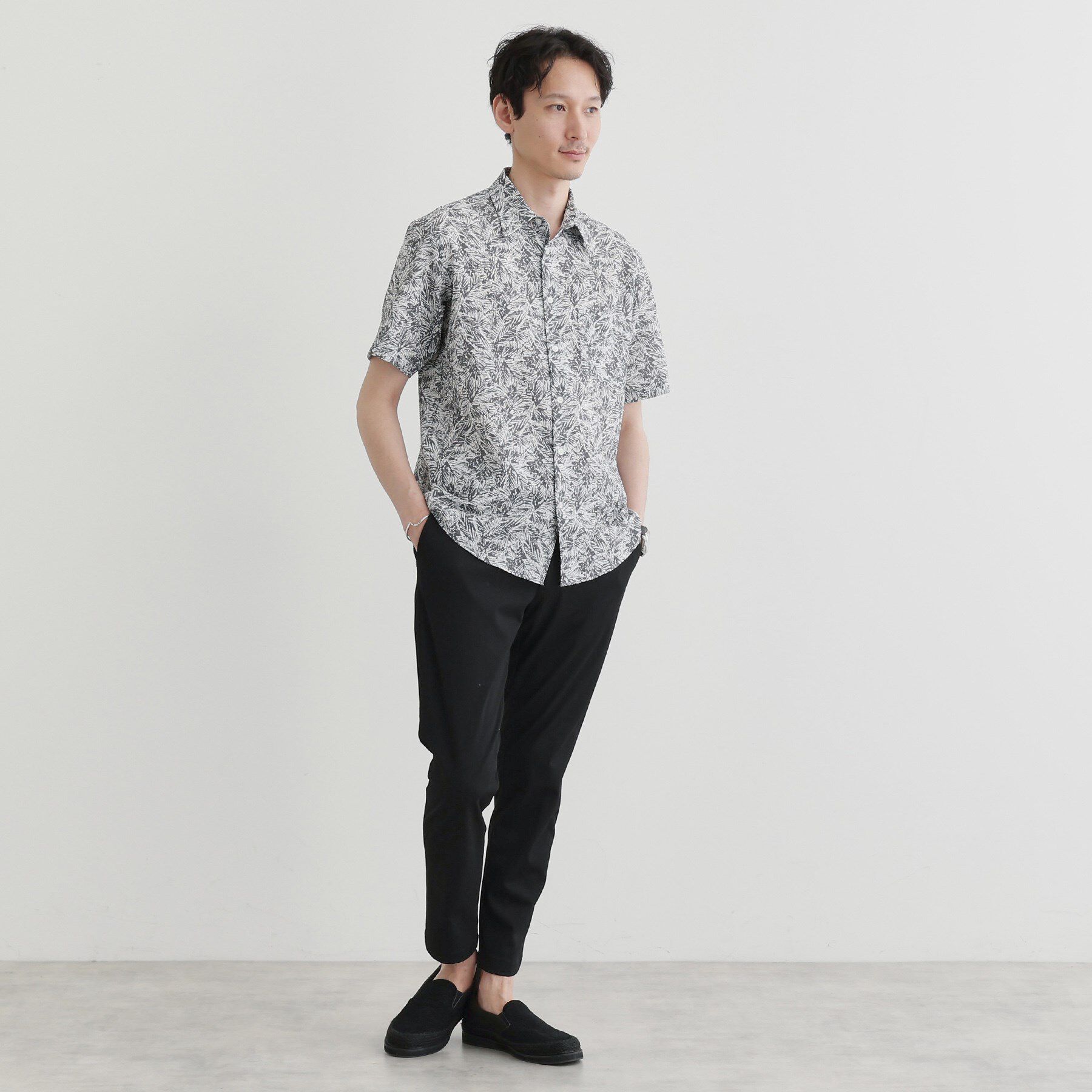 TAKEO KIKUCHI「【LIMITED】ワンダーシェイプ 360&deg;ストレッチ テーパードスキニーパンツ」|その他|