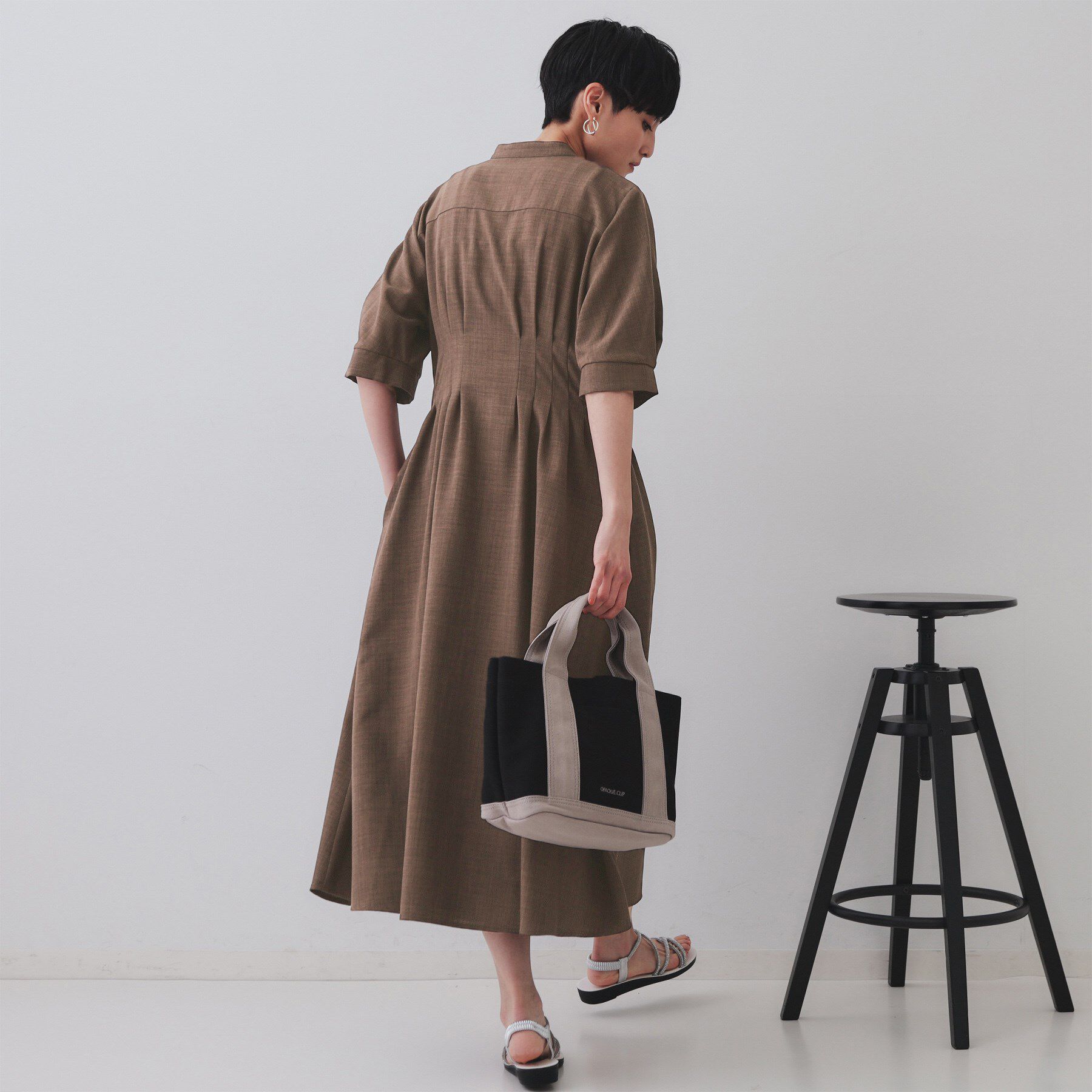 OPAQUE.CLIP「ピンタックフィット＆フレアワンピース【洗濯機洗い可】」|ワンピース|