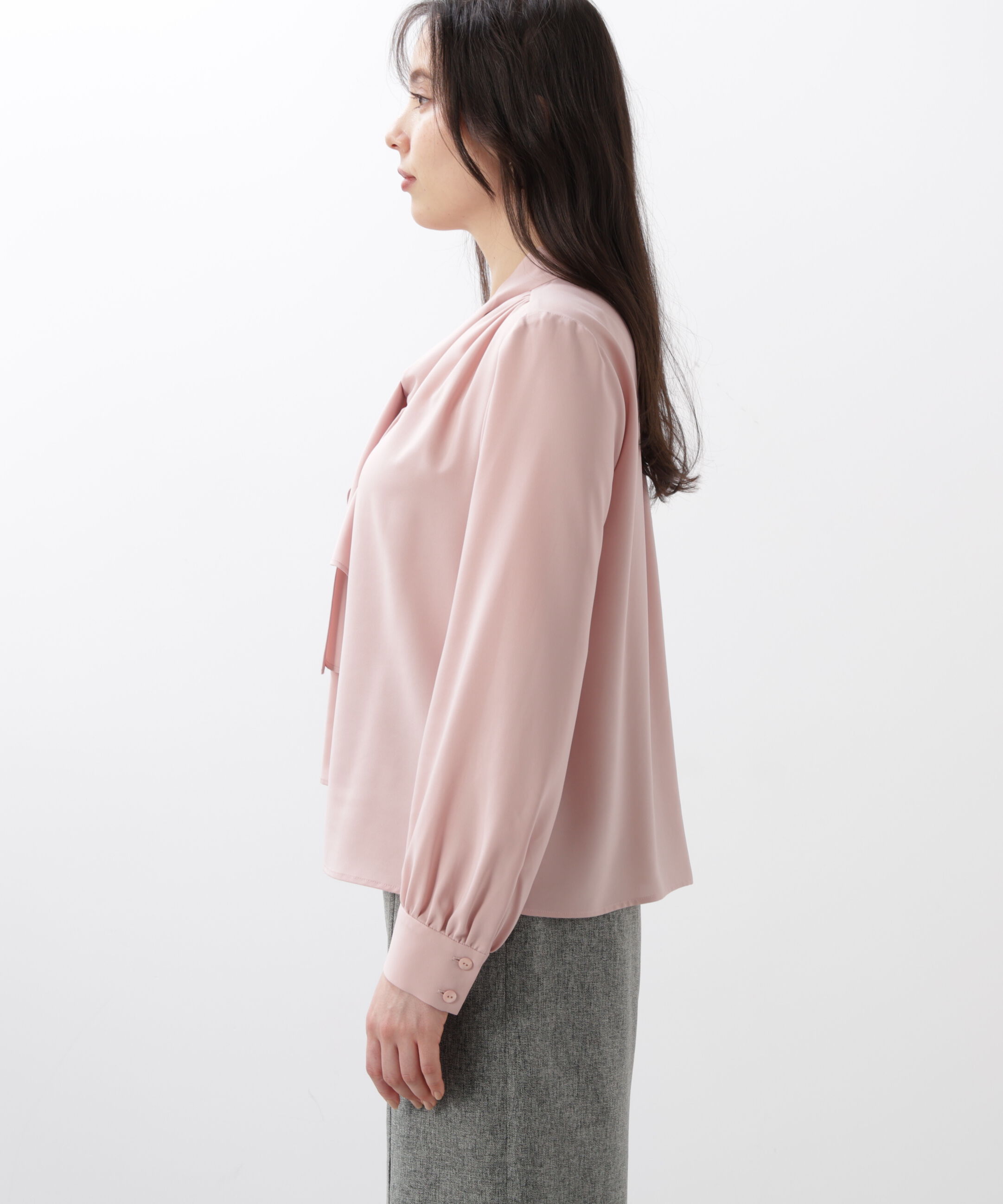  「［WEB/店舗限定カラー］ラッフルアクセントボウタイブラウス」|シャツ・ブラウス|