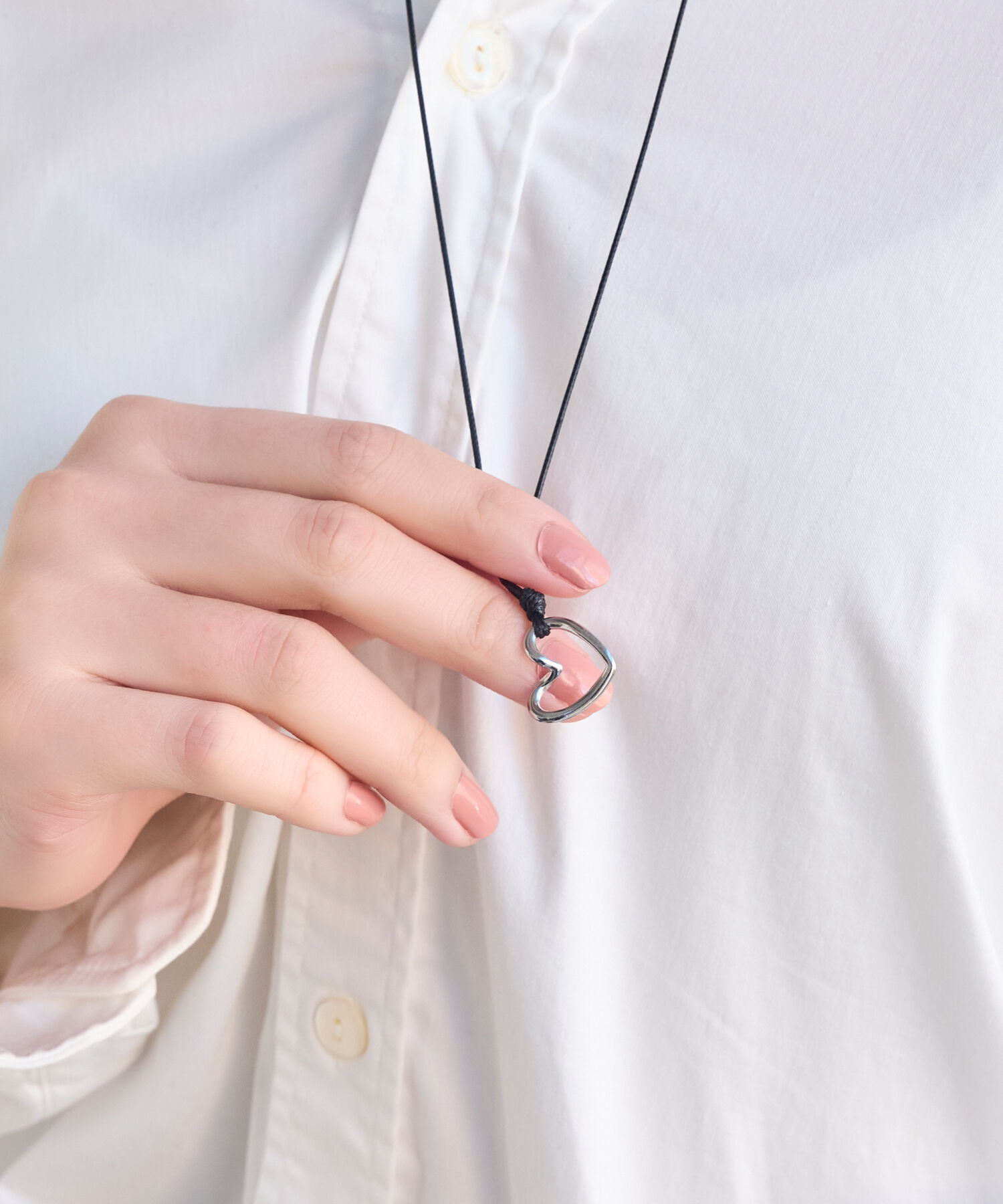 Phoebe「ワンストロークハートコードチョーカーネックレス」|ネックレス|