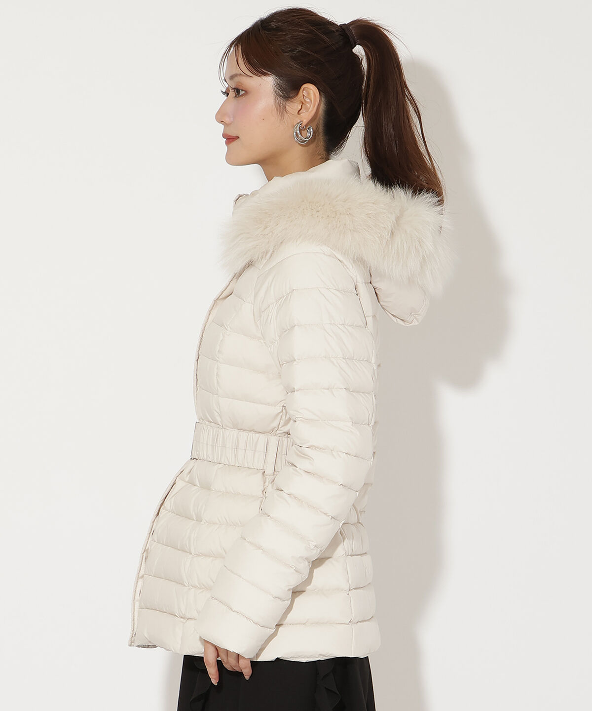 アンドクチュール「ベルト付きFOXファーミドル丈ダウン」|ダウン|