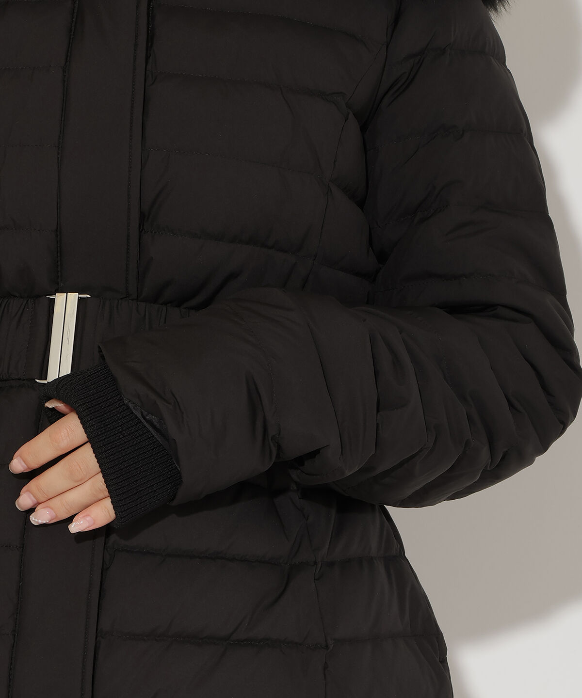 アンドクチュール「ベルト付きFOXファーミドル丈ダウン」|ダウン|