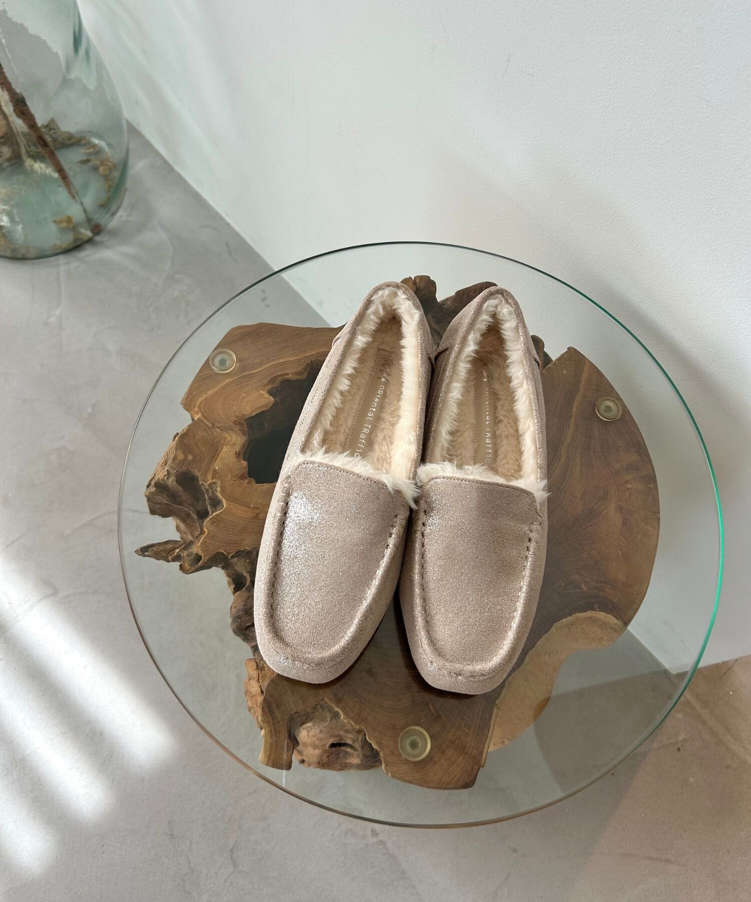 WA Oriental TRaffic「【累計5万足突破】 もこもこ ムートンシューズ /12311 モカシン フェイク ファー 再入荷 フラット」|パンプス|GOLD