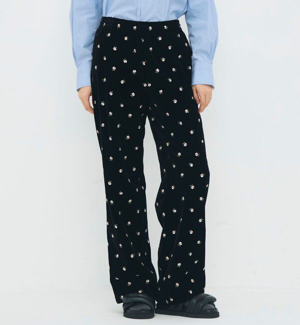 CABaN「ベロア PETIT ROSEプリントパンツ」|チノ|