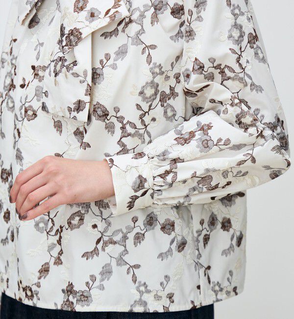 TOMORROWLAND collection「タフタフラワーエンブロイダリー ボリュームボウタイブラウス」|シャツ・ブラウス|