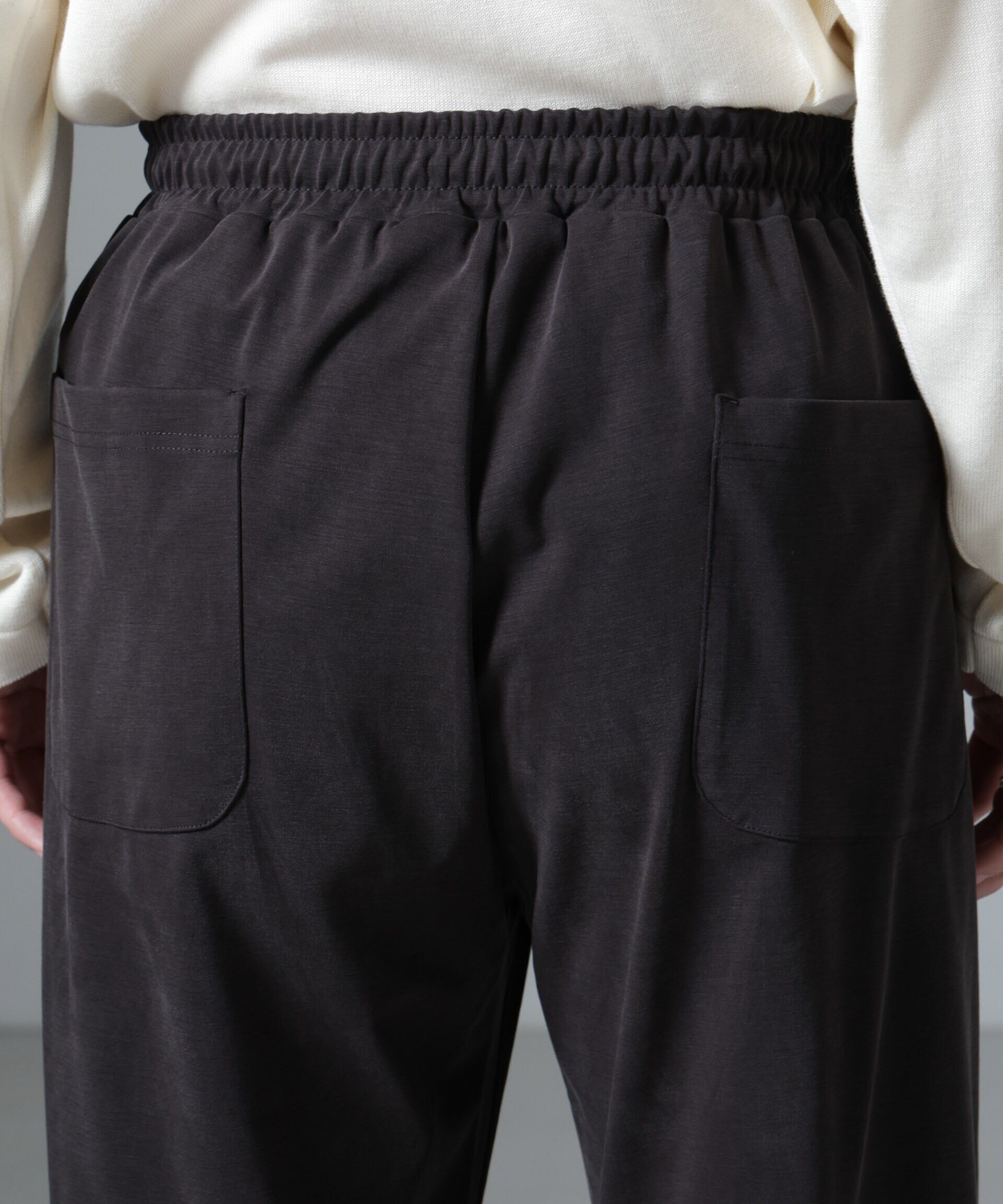 nano･universe「ヌバックライクスムースジョガーパンツ」|チノ|