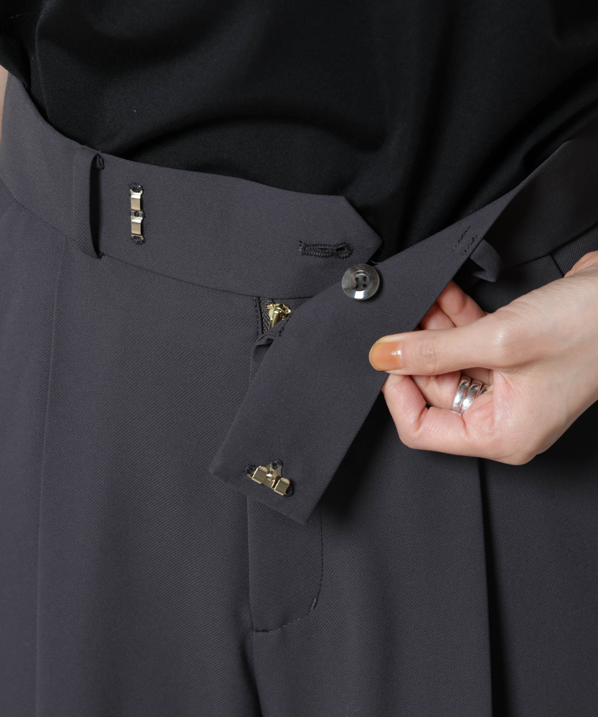 nano･universe「ツイルワイドスラックス」|チノ|