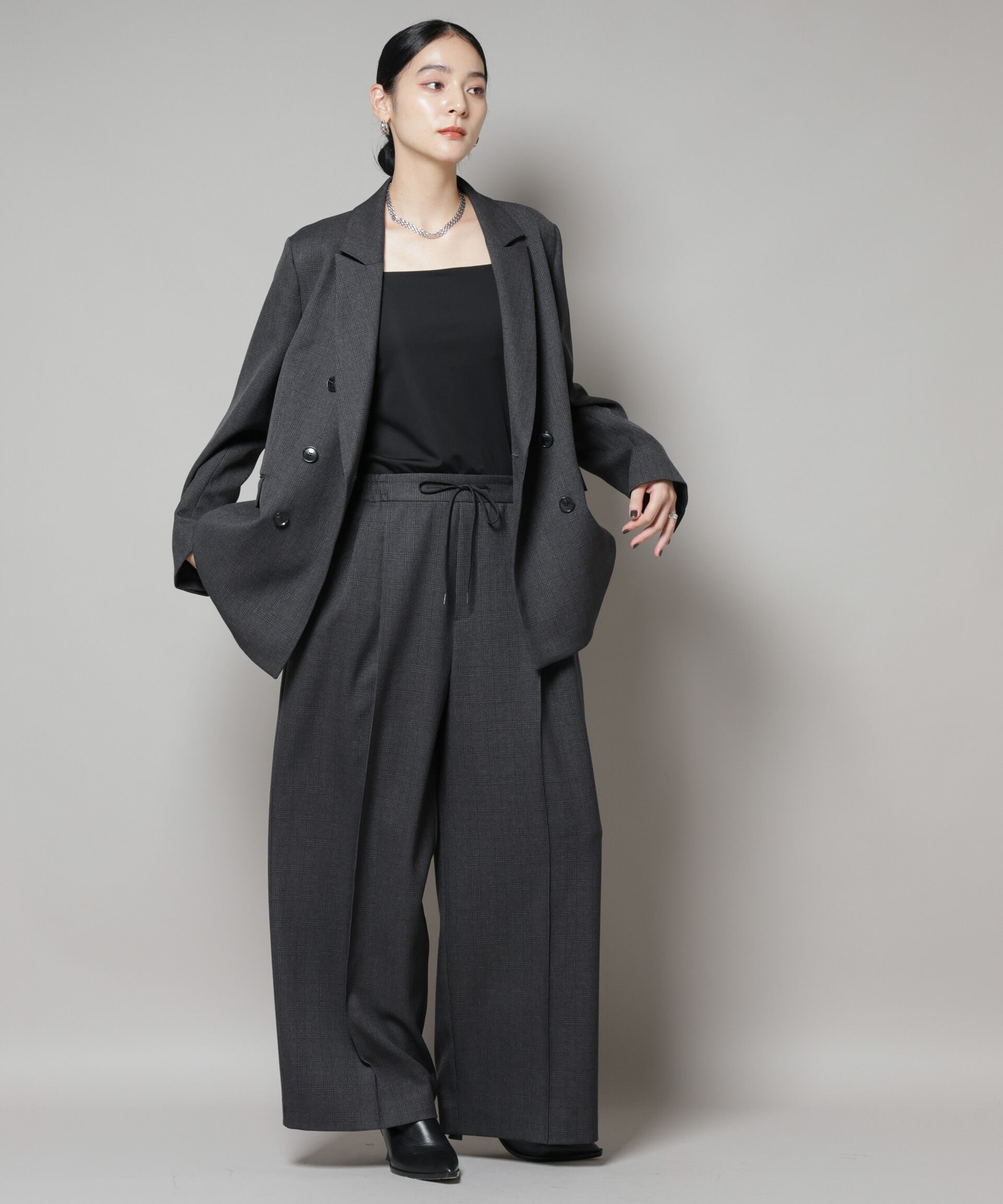 nano･universe「ストレッチサージチェックピンタックイージーワイドパンツ(セットアップ可)」|チノ|