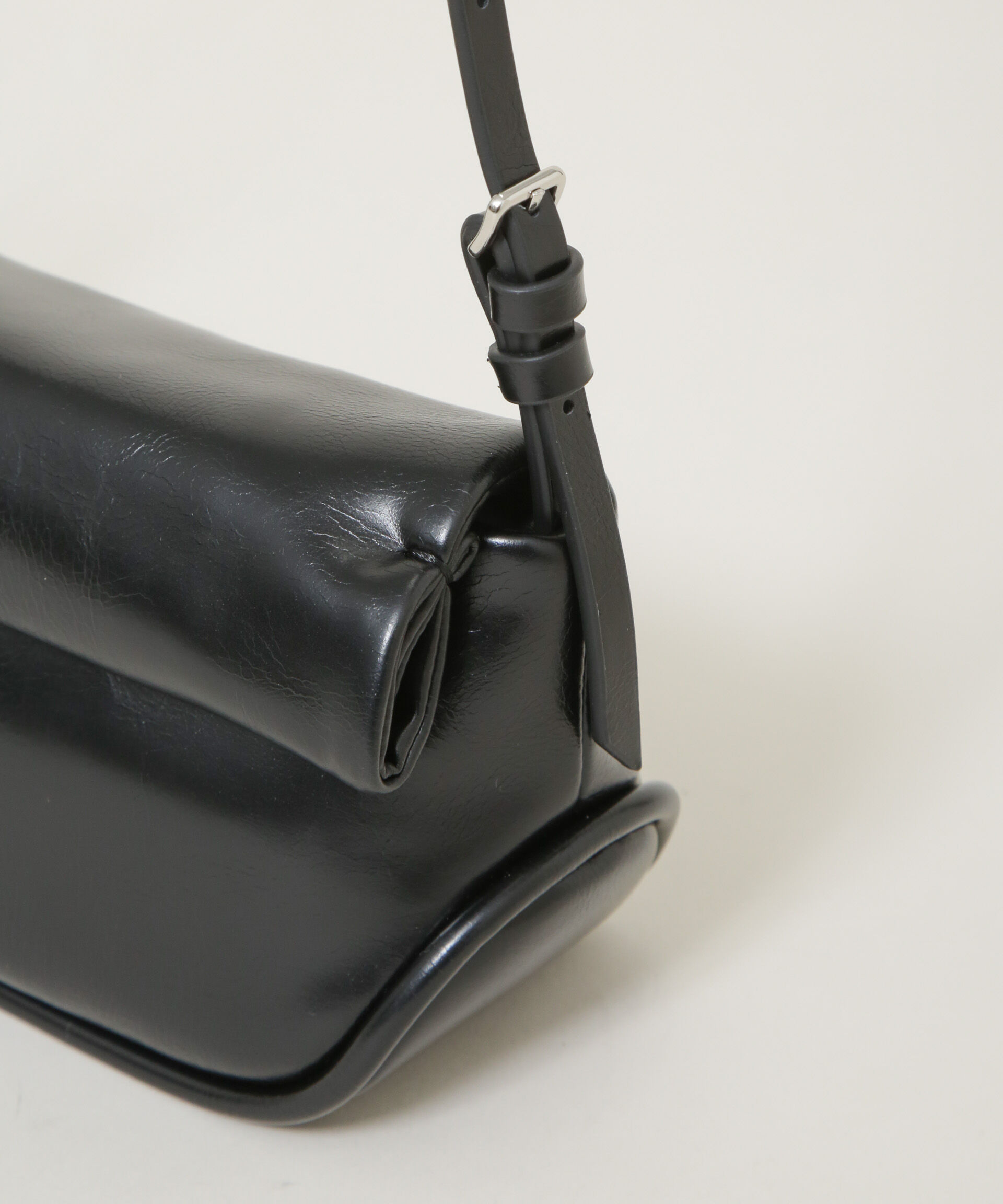 nano･universe「ADD CULUMN/ROLLA S」|ショルダー・メッセンジャー|