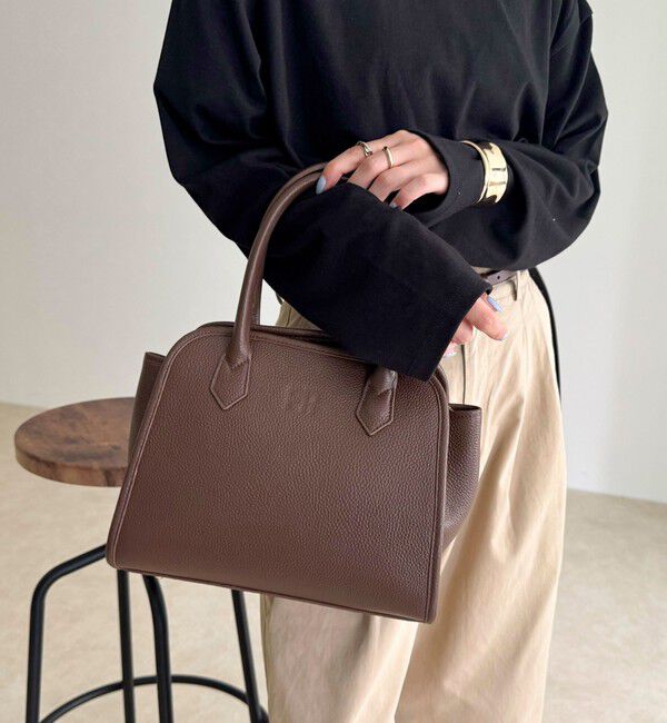 fredy emue「FR台形レザーバッグ」|ショルダー・メッセンジャー|