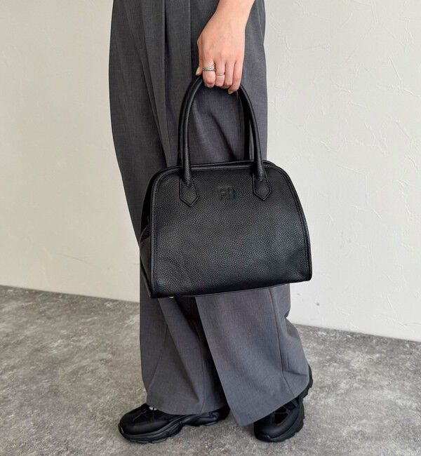 fredy emue「FR台形レザーバッグ」|ショルダー・メッセンジャー|