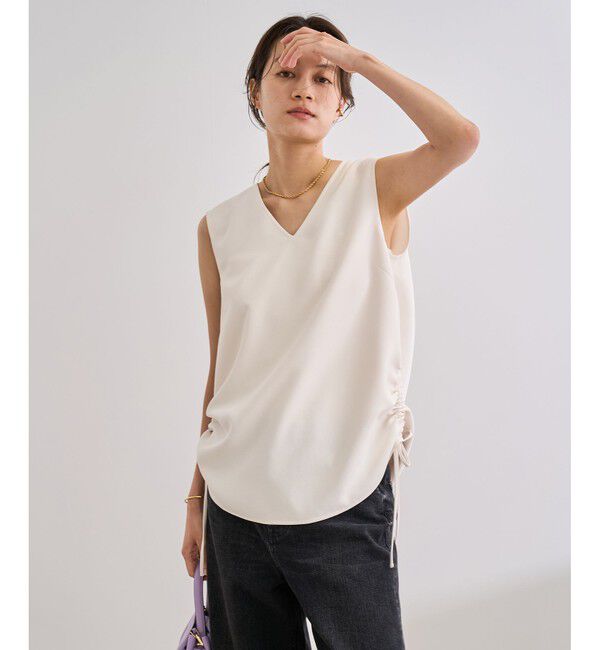 ROPE「【洗える】バックサテンドロストVネックブラウス【WEB・一部店舗限定】」|シャツ・ブラウス|