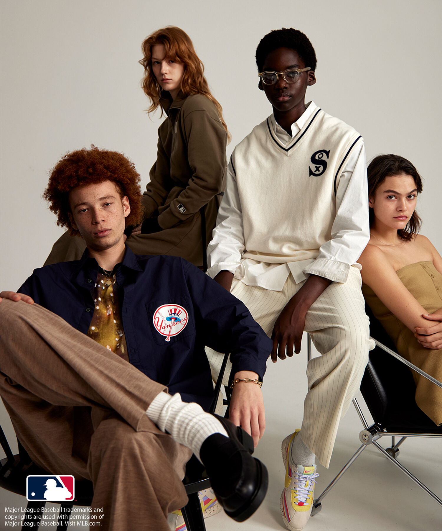 ADAM ET ROPE'「【MLB COLLECTION BY JUN】クラシックロゴニットベスト」|ベスト・ジレ|