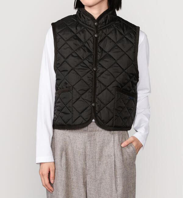  「LAVENHAM | 〈別注〉 クロップド スタンドカラーキルティングベスト WOMEN」|その他|DKBROWN