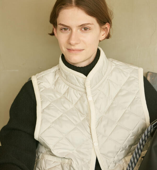  「LAVENHAM | 〈別注〉 クロップド スタンドカラーキルティングベスト WOMEN」|その他|